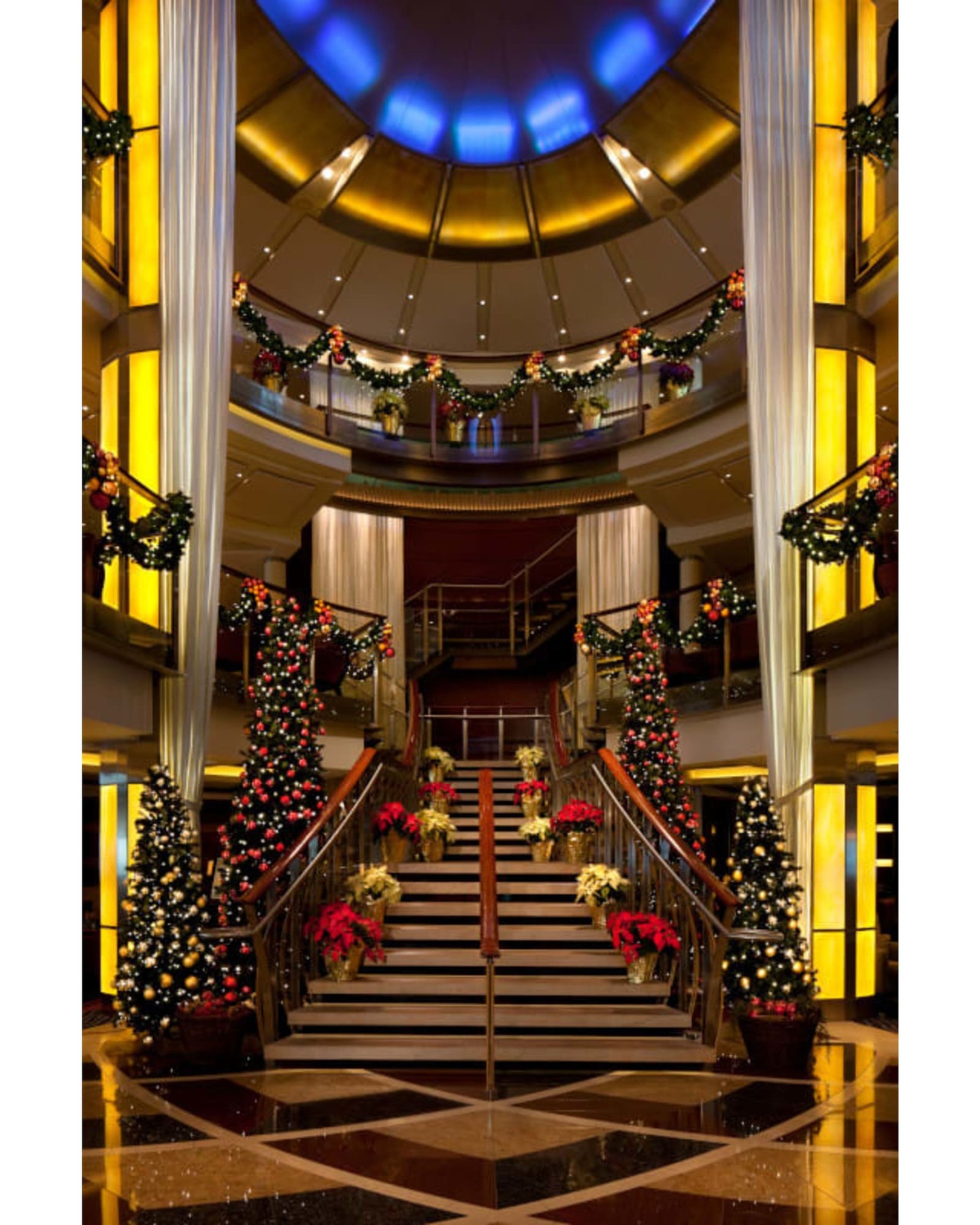 🎄✨ Set sail this holiday season with Celebrity Cruises and make it unforgettable! Vote with an emoji: 🎅🏽 for a festive cruise or 🌴 for a tropical escape! I’m here to help plan your perfect holiday getaway!Time2Board Travel
(407) 569-7040
Hello@Time2Board.com
http://www.time2board.com#Time2BoardTravel #Time2Board